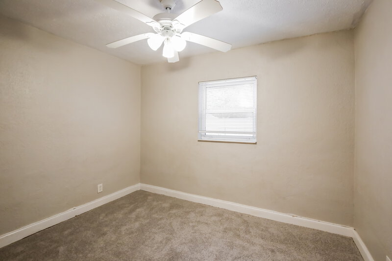 2,105/Mo, 1311 NE 33rd Street Pompano Beach, FL 33064 Bedroom View 5