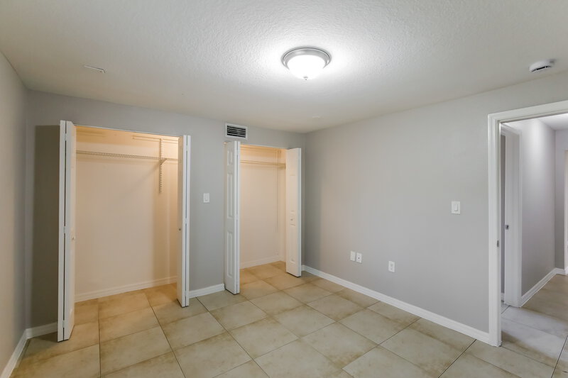 2,280/Mo, 2330 Nw 153 St Miami Gardens, FL 33054 Main Bedroom View 2