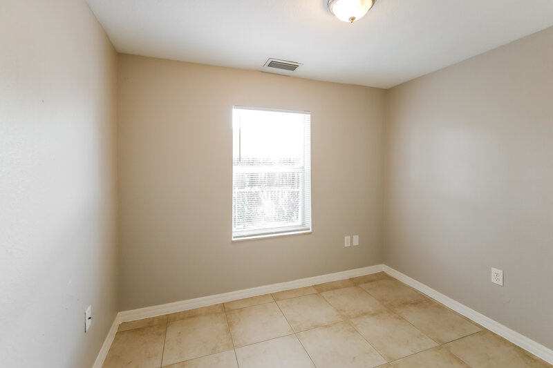 2,280/Mo, 2330 Nw 153 St Miami Gardens, FL 33054 Bedroom View 2