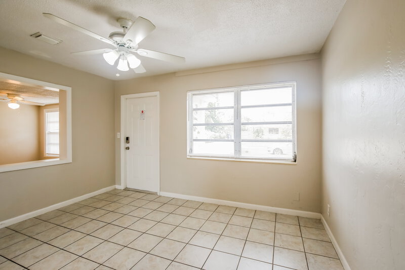 3,110/Mo, 2797 NE 12th Avenue Pompano Beach, FL 33064 Living Room View