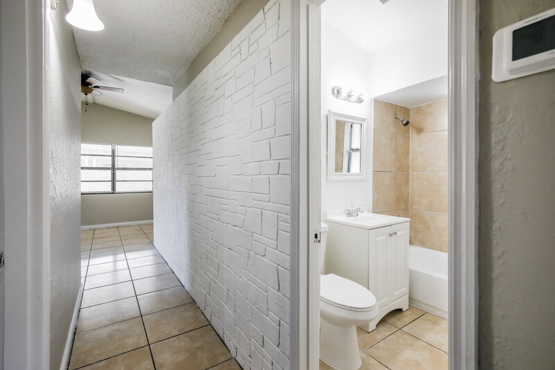 3,390/Mo, 1609 NW 16th Street Fort Lauderdale, FL 33311 Misc View 15