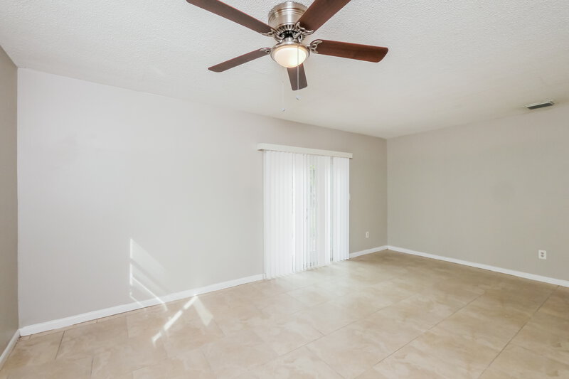 2,475/Mo, 4701 NW 11th Place Lauderhill, FL 33313 Living Room View