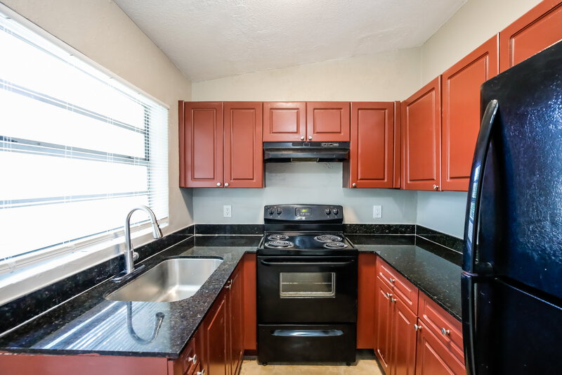 2,755/Mo, 1608 NW 16th Street Fort Lauderdale, FL 33311 Kitchen View
