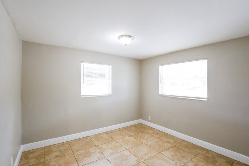 2,755/Mo, 1608 NW 16th Street Fort Lauderdale, FL 33311 Bedroom View 4