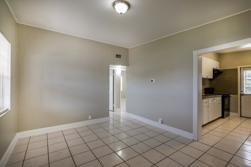 3,740/Mo, 1100 NW 143rd Street Miami, FL 33168 Living Room View