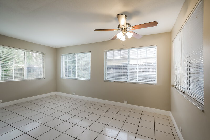 3,740/Mo, 1100 NW 143rd Street Miami, FL 33168 Dining Room View