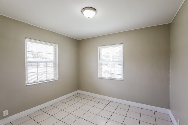 2,705/Mo, 1100 NW 143rd Street Miami, FL 33168 Misc View 9