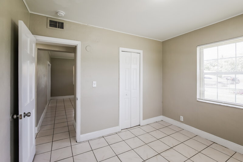 2,705/Mo, 1100 NW 143rd Street Miami, FL 33168 Misc View 10