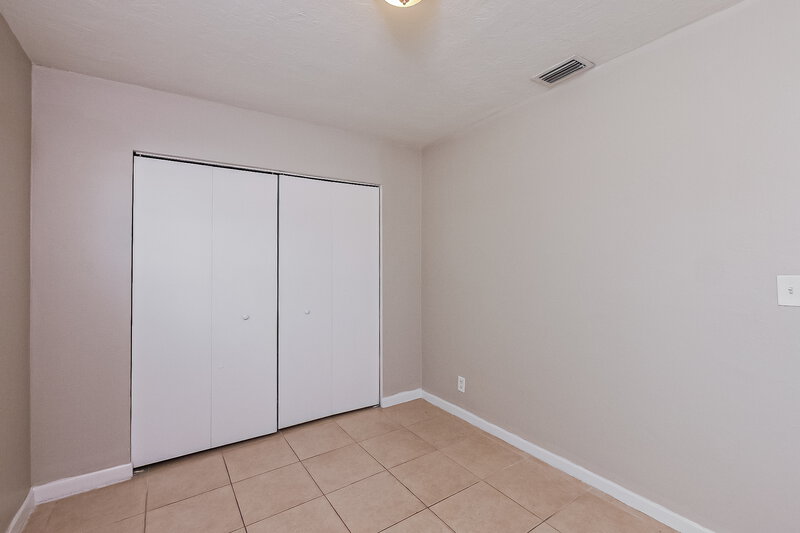 2,515/Mo, 1107 Nw 15 Ct Fort Lauderdale, FL 33311 Bedroom View 4