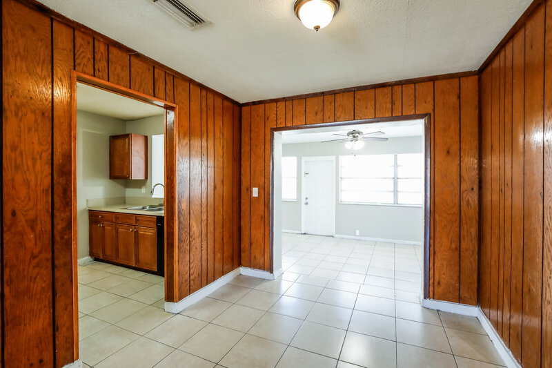 3,110/Mo, 841 NE 51st Court Deerfield Beach, FL 33064 Dining Room View