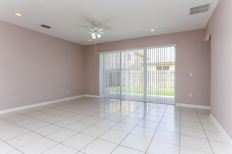 2,920/Mo, 23923 SW 108th Ct Homestead, FL 33032 Living Room View 3