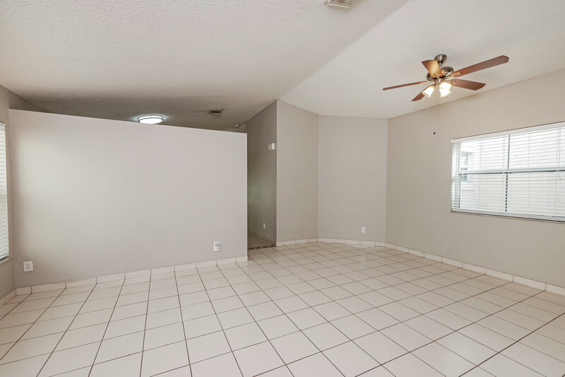 2,895/Mo, 7507 NW 3rd Ct Plantation, FL 33317 Living Room View