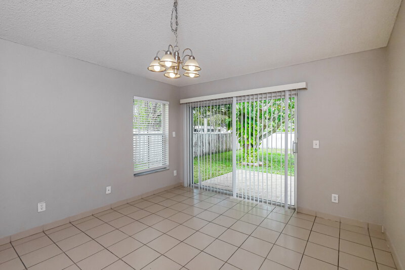 2,895/Mo, 7507 NW 3rd Ct Plantation, FL 33317 Dining Room View