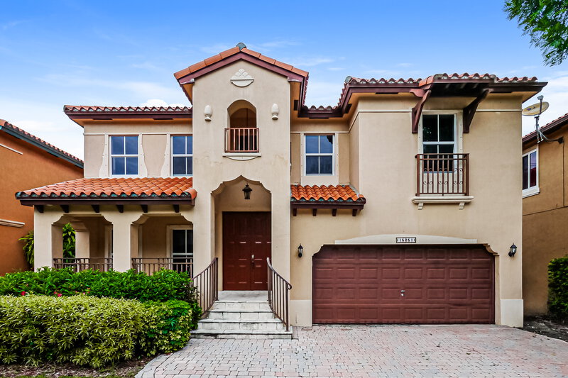 3,570/Mo, 15251 SW 26th Ter Miami, FL 33185 External View