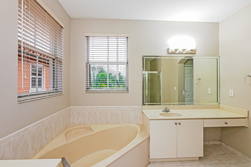 3,570/Mo, 15251 SW 26th Ter Miami, FL 33185 Misc View 11