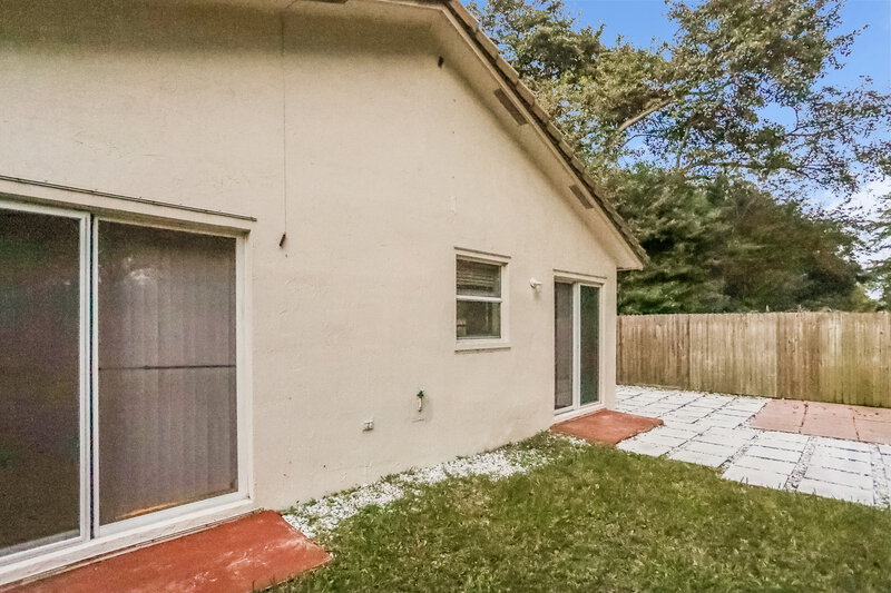 4,020/Mo, 14982 SW 143rd Ter Miami, FL 33196 Misc View 11
