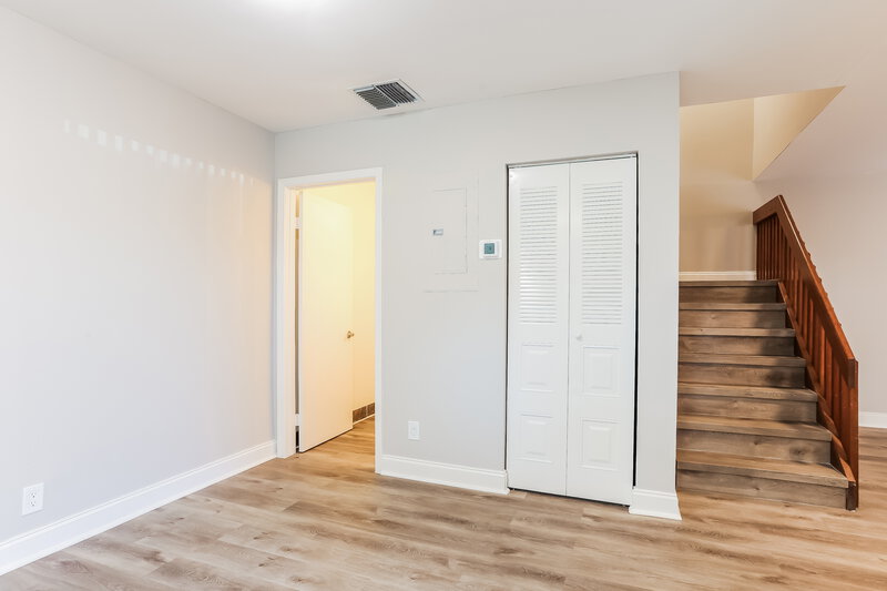 0/Mo, 7600 Courtyard Run W Boca Raton, FL 33433 Dining Room View