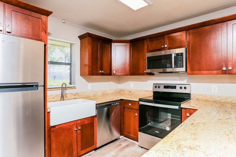 0/Mo, 7600 Courtyard Run W Boca Raton, FL 33433 Kitchen View