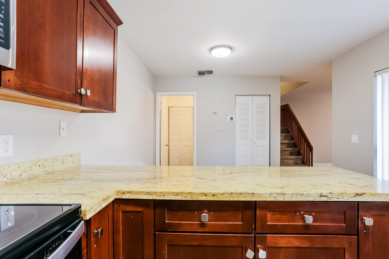 0/Mo, 7600 Courtyard Run W Boca Raton, FL 33433 Kitchen View 2