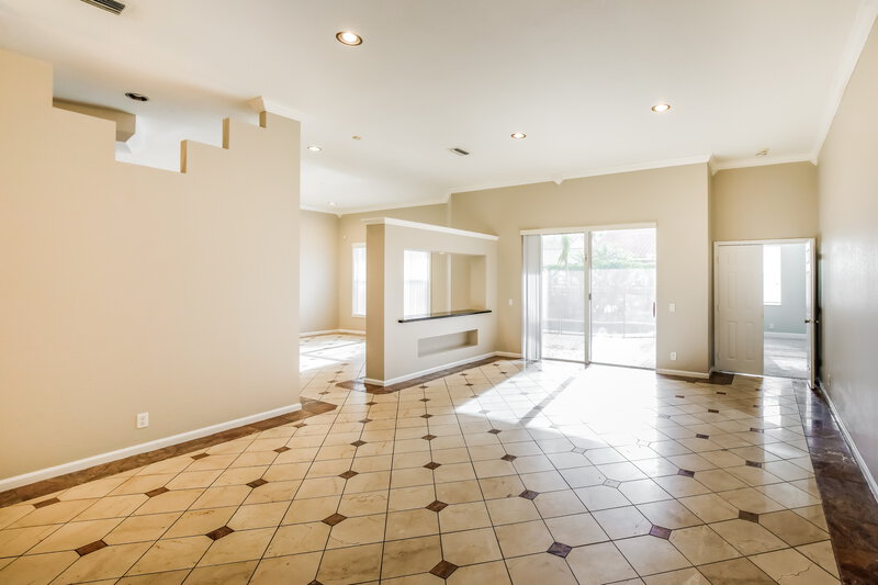 3,905/Mo, 5350 NW 57th Ave Coral Springs, FL 33067 Living Room View 2