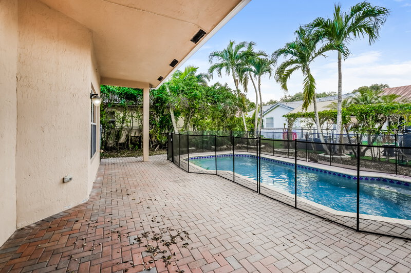 3,905/Mo, 5350 NW 57th Ave Coral Springs, FL 33067 Rear View