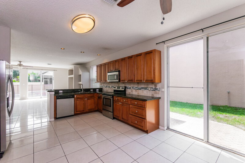 4,285/Mo, 4729 NW 115th Ave Coral Springs, FL 33076 Kitchen View