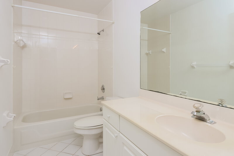 4,080/Mo, 7678 Oakboro Dr Lake Worth, FL 33467 Bathroom View