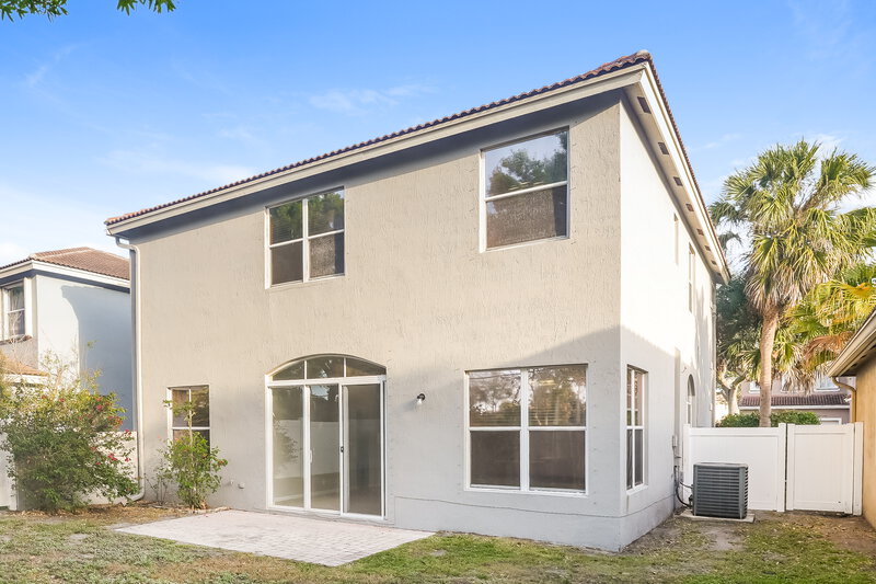 3,045/Mo, 5293 Sancerre Cir Lake Worth, FL 33463 Rear View