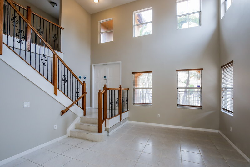 3,915/Mo, 2762 SW 152nd Ct Miami, FL 33185 Living Room View