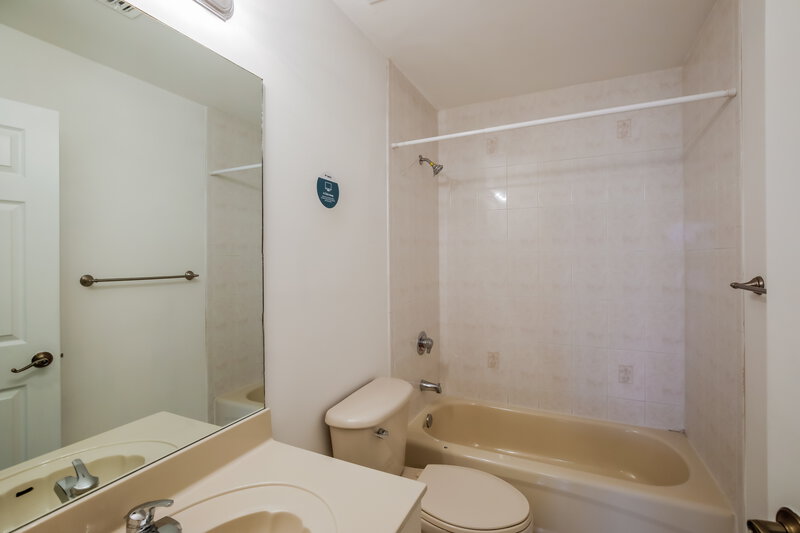3,915/Mo, 2762 SW 152nd Ct Miami, FL 33185 Bathroom View