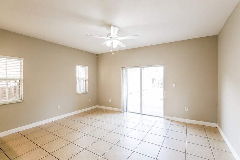 0/Mo, 1241 NE 41st Pl Homestead, FL 33033 Family Room View