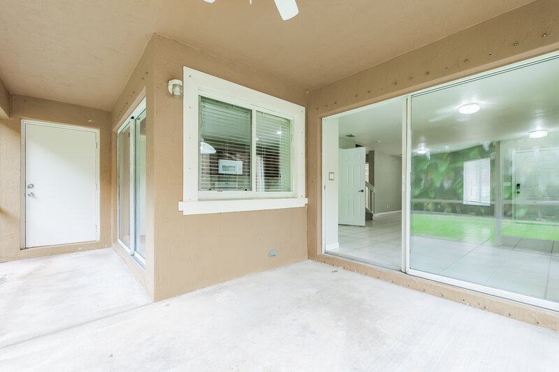 2,635/Mo, 6168 Whalton St West Palm Beach, FL 33411 Sun Room View