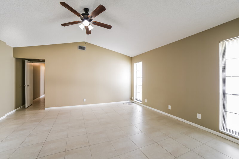 4,366/Mo, 1560 NW 99th Ave Plantation, FL 33322 Main Bedroom View 2