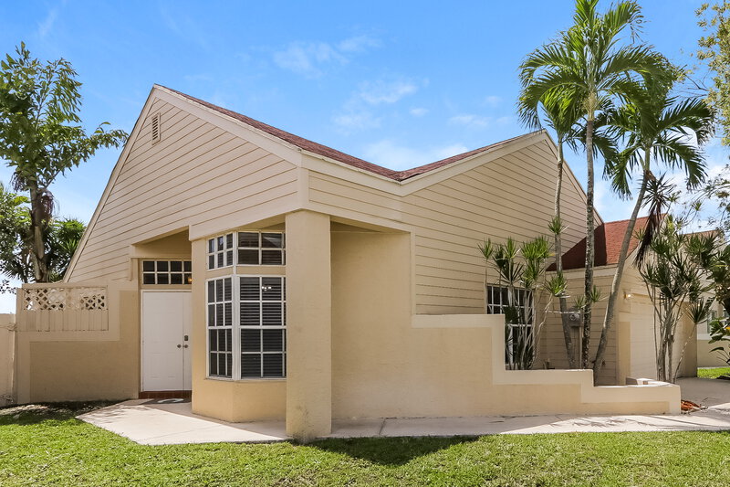 3,110/Mo, 23084 Old Inlet Bridge Dr Boca Raton, FL 33433 Front View 2