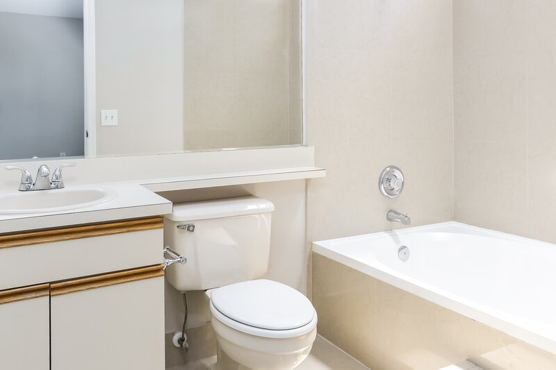 3,110/Mo, 23084 Old Inlet Bridge Dr Boca Raton, FL 33433 Main Bathroom View 2