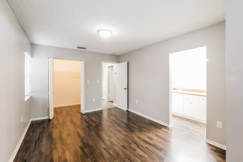 3,165/Mo, 15465 SW 49th St Miami, FL 33185 Main Bedroom View