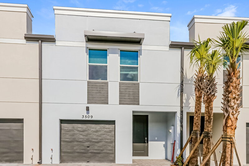 2,555/Mo, 3509 Joshua Tree St Palm Springs, FL 33461 External View