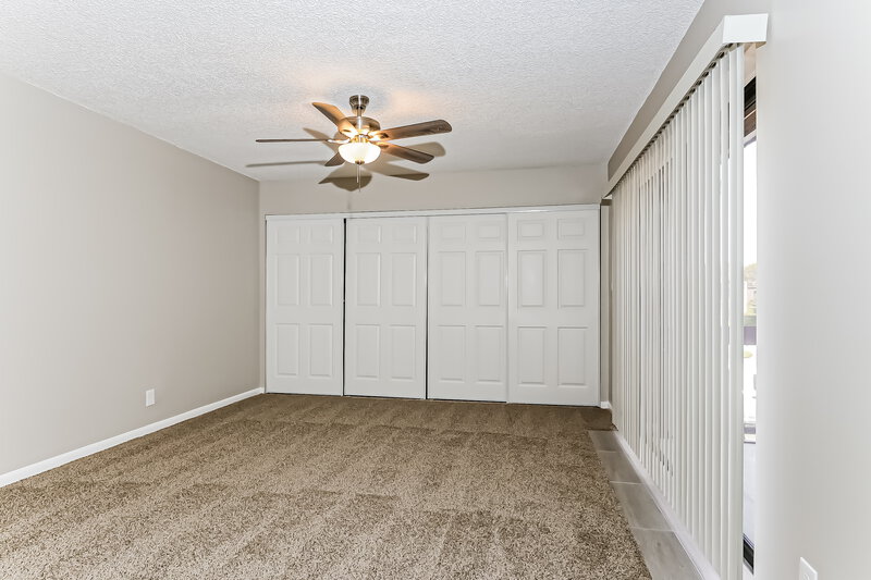 2,555/Mo, 3509 Joshua Tree St Palm Springs, FL 33461 Main Bedroom View 2