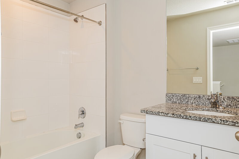 2,565/Mo, 3510 Joshua Tree St Palm Springs, FL 33461 Bathroom View