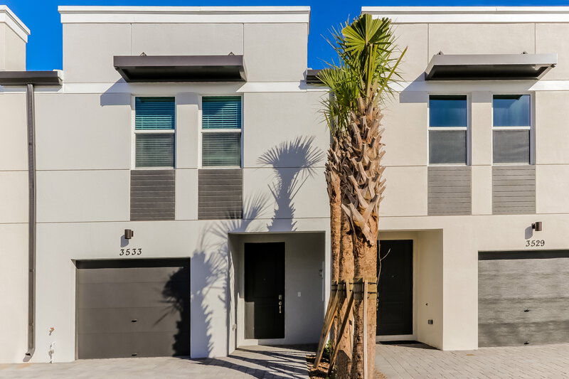 2,720/Mo, 3533 Joshua Tree St Palm Springs, FL 33461 External View
