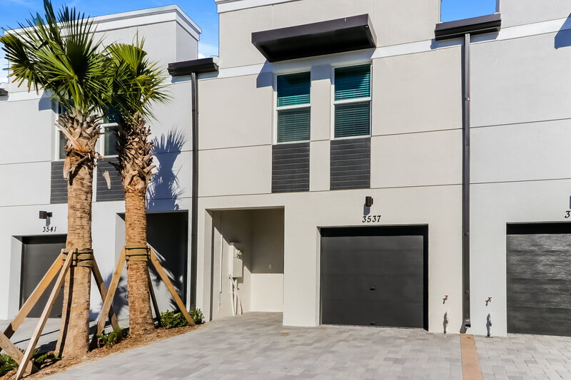 2,870/Mo, 3537 Joshua Tree St Palm Springs, FL 33461 Front View