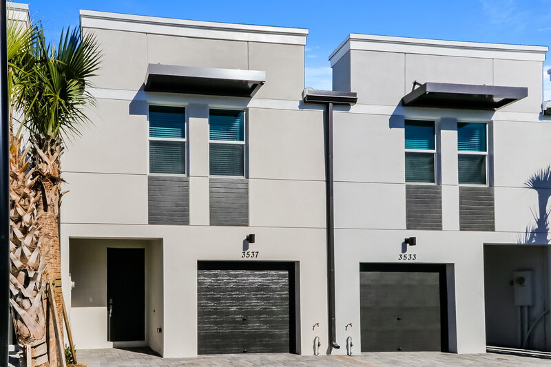 2,870/Mo, 3537 Joshua Tree St Palm Springs, FL 33461 Front View 2