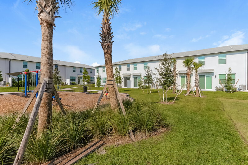 2,905/Mo, 3538 Joshua Tree St Palm Springs, FL 33461 Rear View