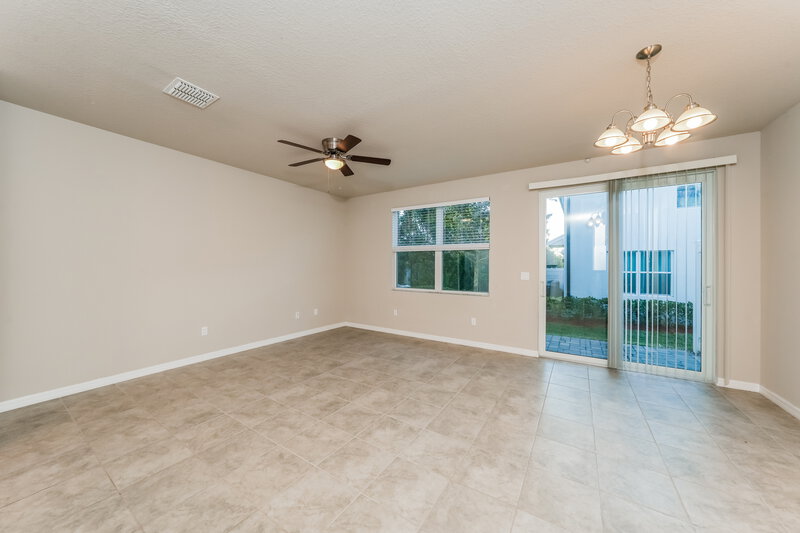 2,720/Mo, 4030 Hot Springs Ave Palm Springs, FL 33461 Dining Room View