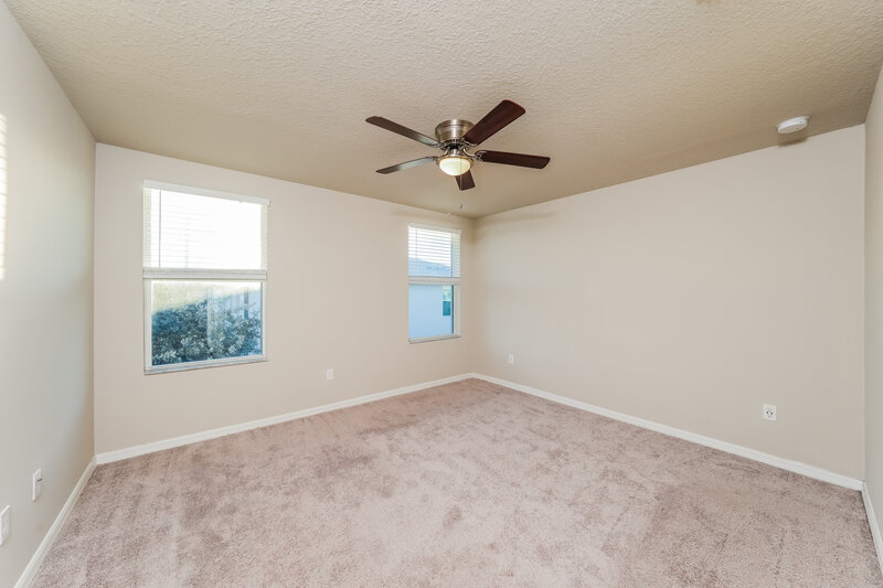 2,720/Mo, 4030 Hot Springs Ave Palm Springs, FL 33461 Main Bedroom View 2