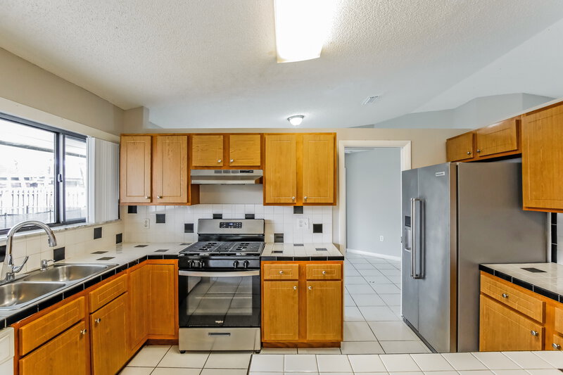 3,375/Mo, 15024 SW 144th Pl Miami, FL 33186 Kitchen View