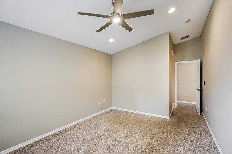 2,445/Mo, 1538 SE 20th Pl Homestead, FL 33035 Primary Bedroom View