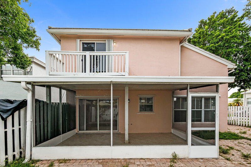 3,110/Mo, 3327 Bonito Ln Margate, FL 33063 Rear View