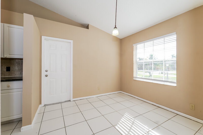 2,800/Mo, 5141 Willow Pond Rd W West Palm Beach, FL 33417 Dining Room View