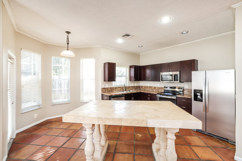 2,905/Mo, 12292 Sunset Point Ln Wellington, FL 33414 Kitchen View 2
